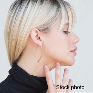 SOKO BOW EARRINGS